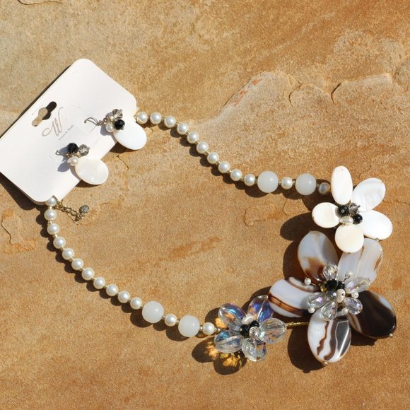 Large Agate Pearl & Mother of Pearl Flower Necklace Earring Set Chunky Handmade - Picture 4 of 6